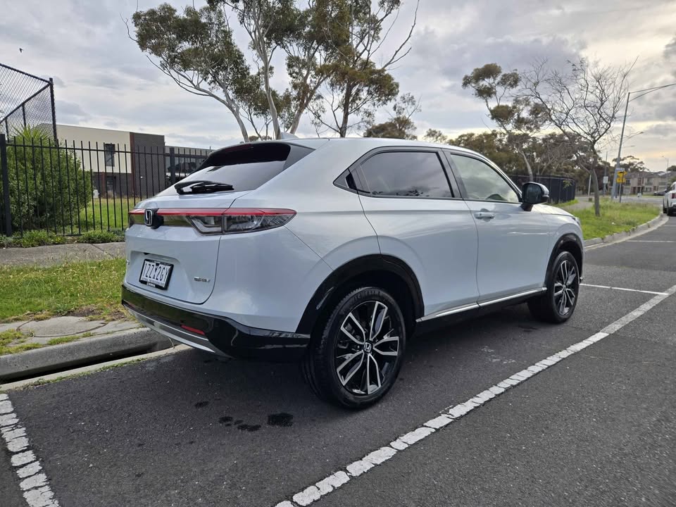 2024 Honda HR-V photo 2