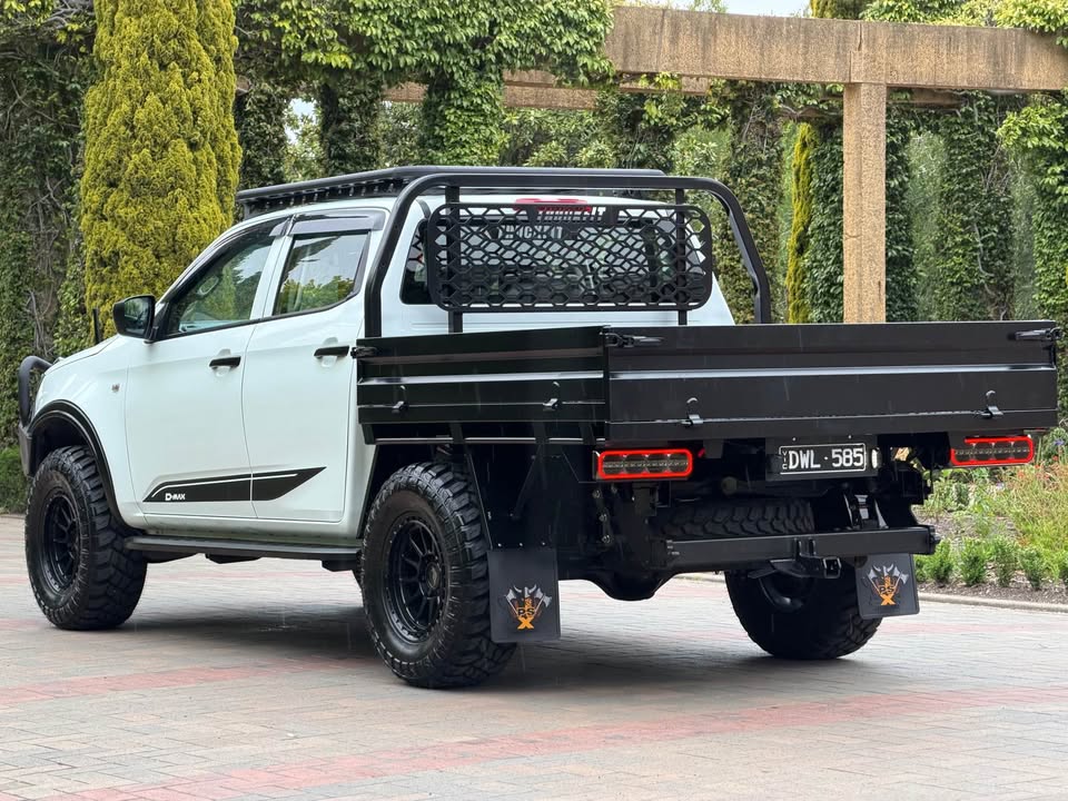 2022 Isuzu D-Max photo 2