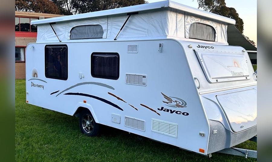 2010 Jayco Discovery photo 2