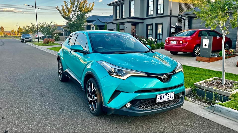 2018 Toyota C-HR photo 1