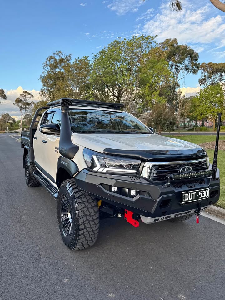 2020 Toyota Hilux photo 1
